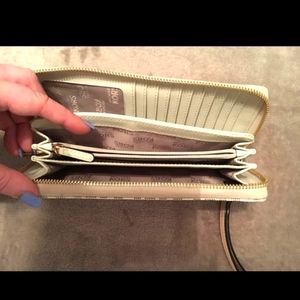 Jet Set Travel Leather Continental Wristlet" Michael Kors wallet